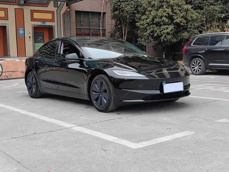 Tesla Model 3 — фото 3
