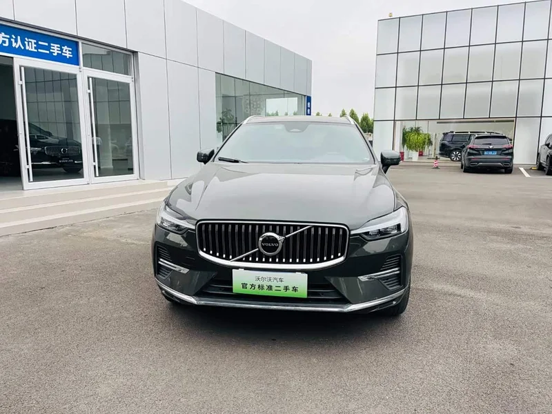 Volvo XC60 — фото 2