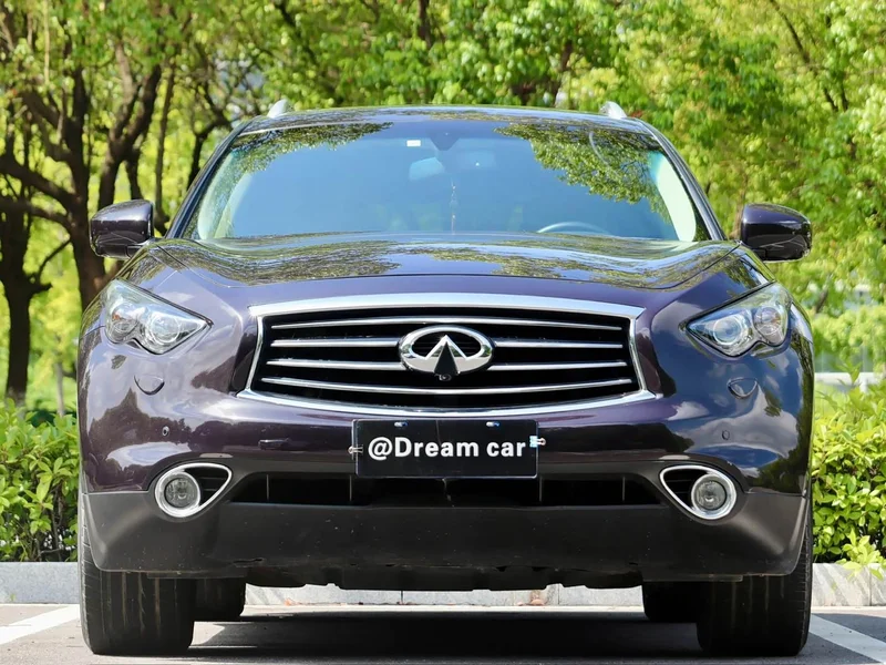 Infiniti QX70 — фото 2