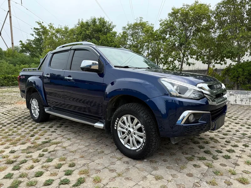 Isuzu D-MAX — фото 3