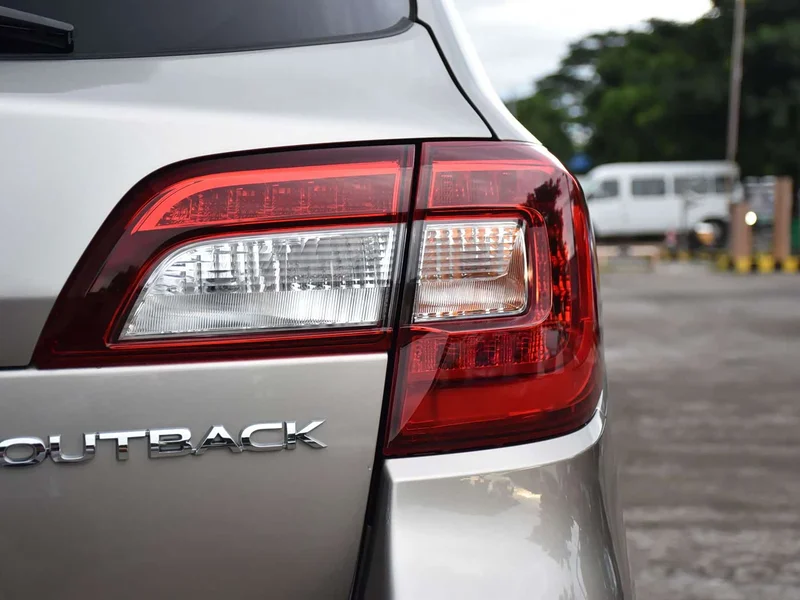 Subaru Outback — фото 16