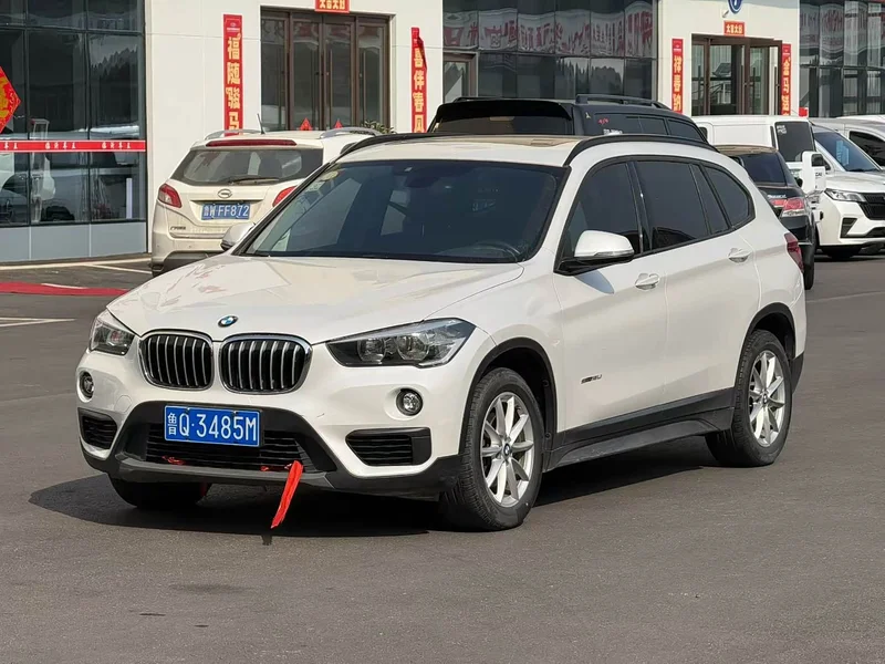 BMW X1 — фото 1