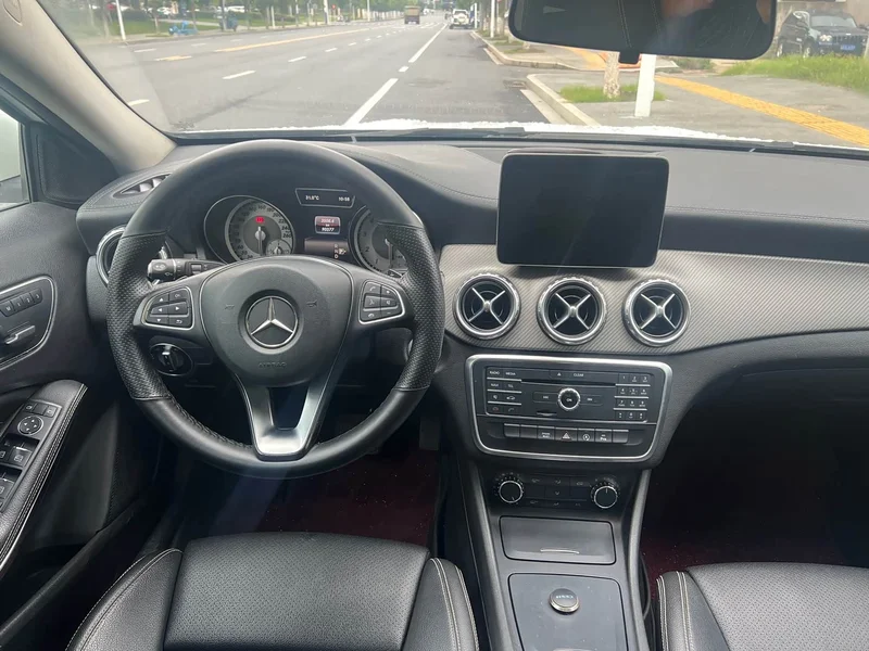 Mercedes-Benz GLA — фото 11