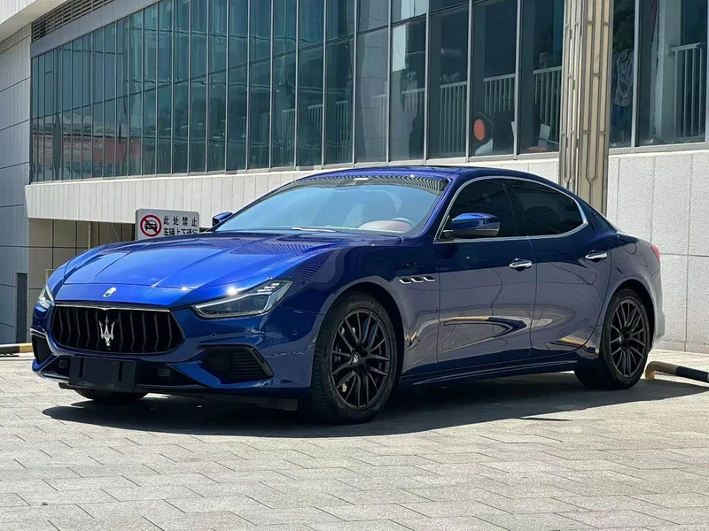Maserati Ghibli — фото 1
