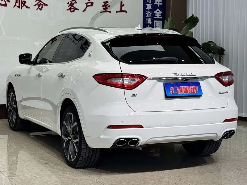 Maserati Levante — фото 4