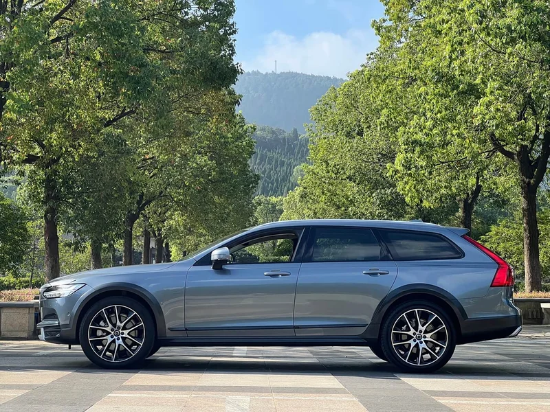 Volvo V90 — фото 16
