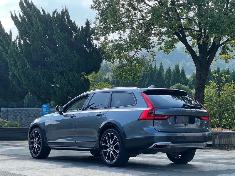 Volvo V90 — фото 17