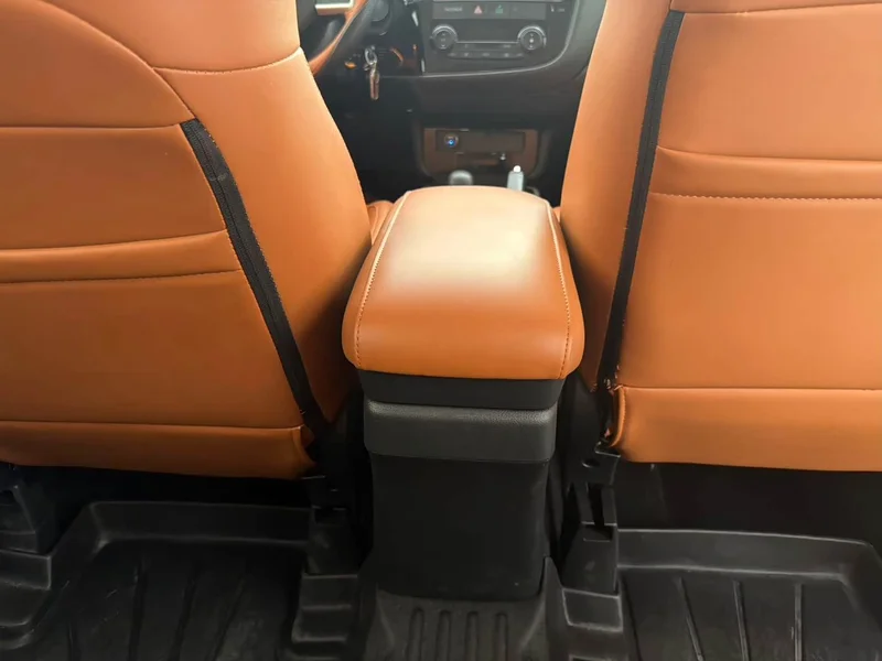Mitsubishi Outlander — фото 14