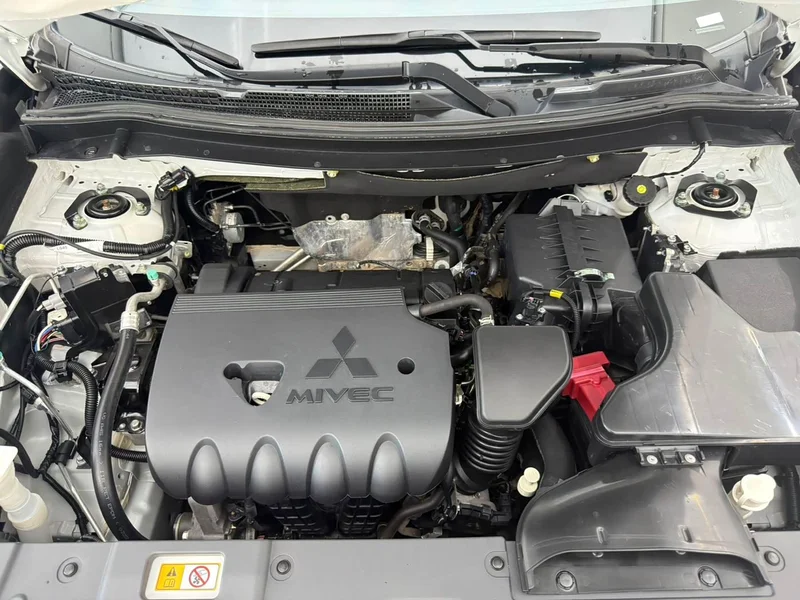 Mitsubishi Outlander — фото 19