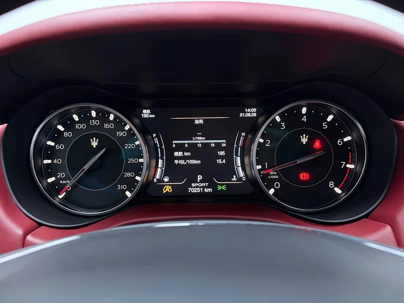 Maserati Ghibli — фото 15