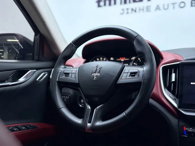 Maserati Ghibli — фото 17