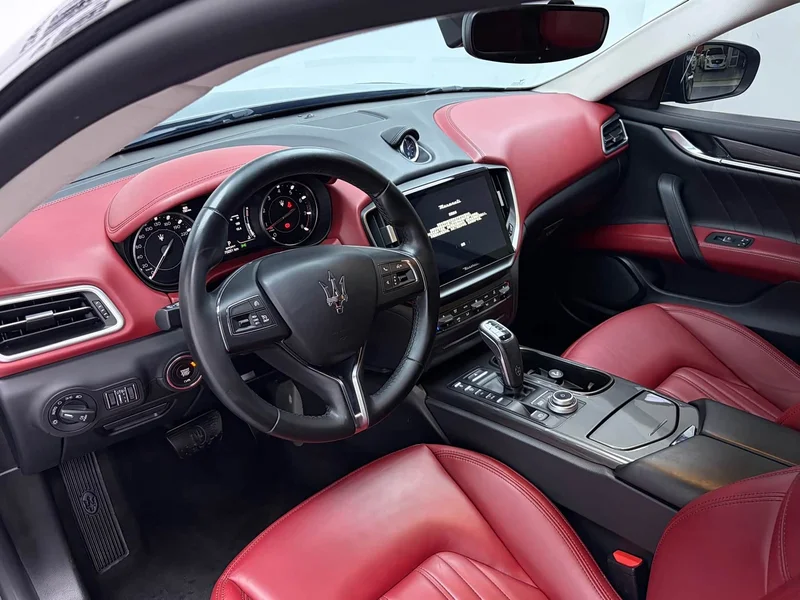 Maserati Ghibli — фото 10