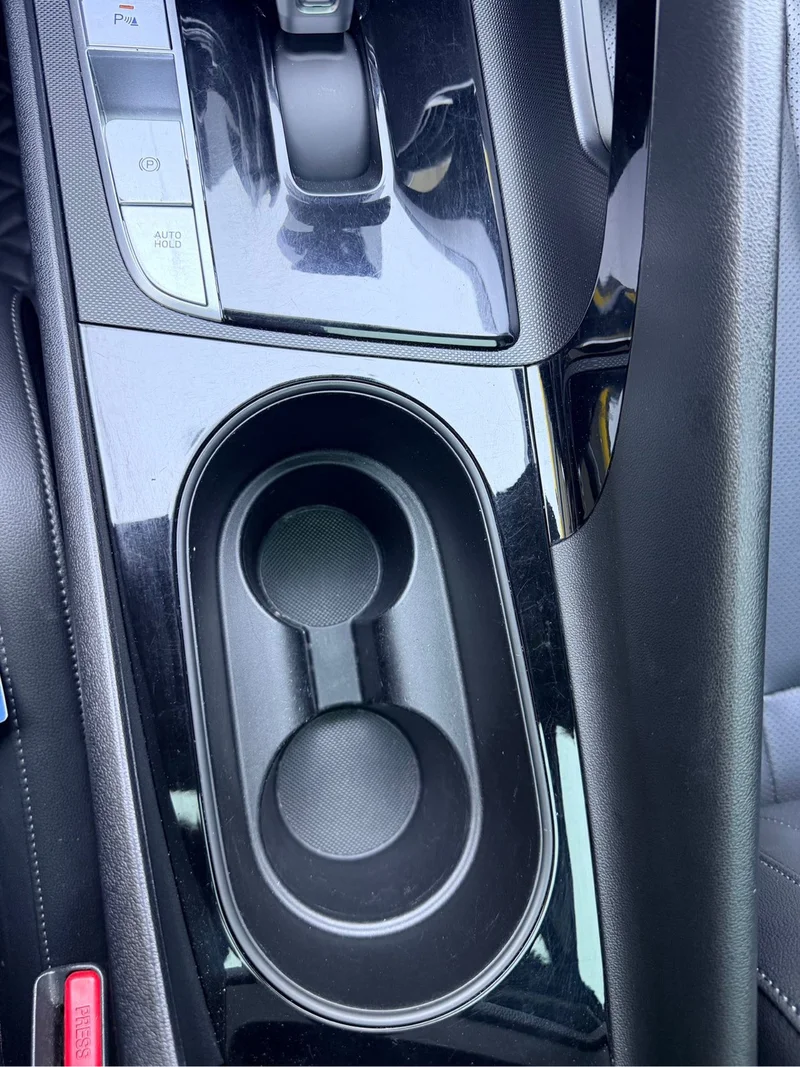 Hyundai Elantra — фото 19
