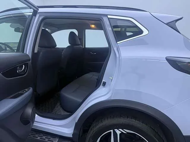 Nissan Qashqai — фото 11
