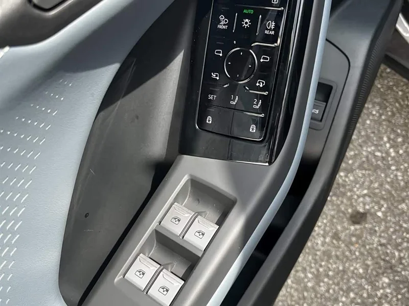 Audi Q6L e-tron — фото 13