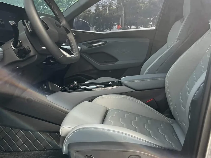 Audi Q6L e-tron — фото 14