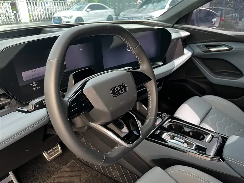 Audi Q6L e-tron — фото 16