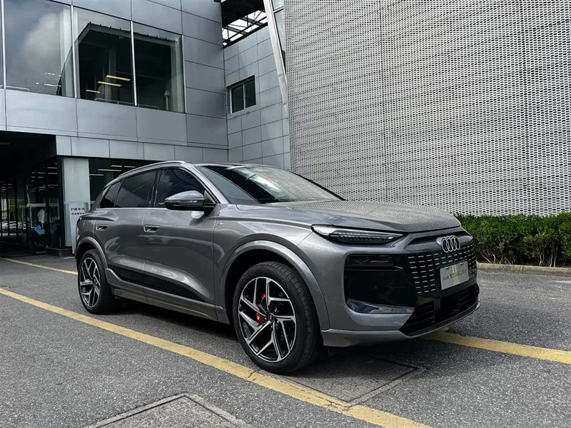Audi Q6L e-tron — фото 3