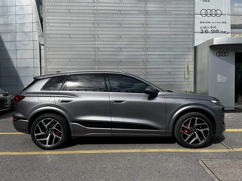 Audi Q6L e-tron — фото 4