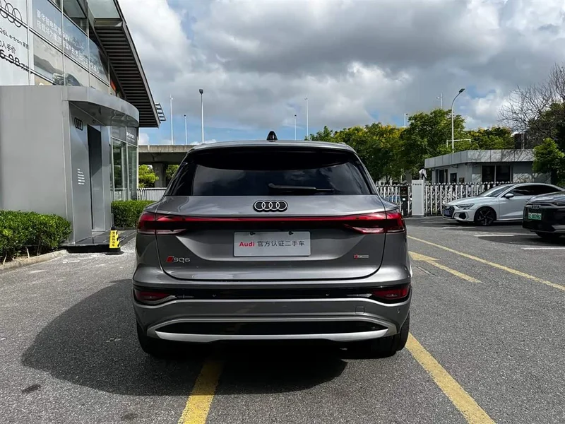 Audi Q6L e-tron — фото 6