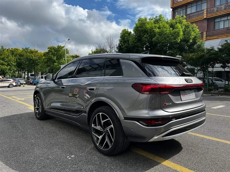 Audi Q6L e-tron — фото 7