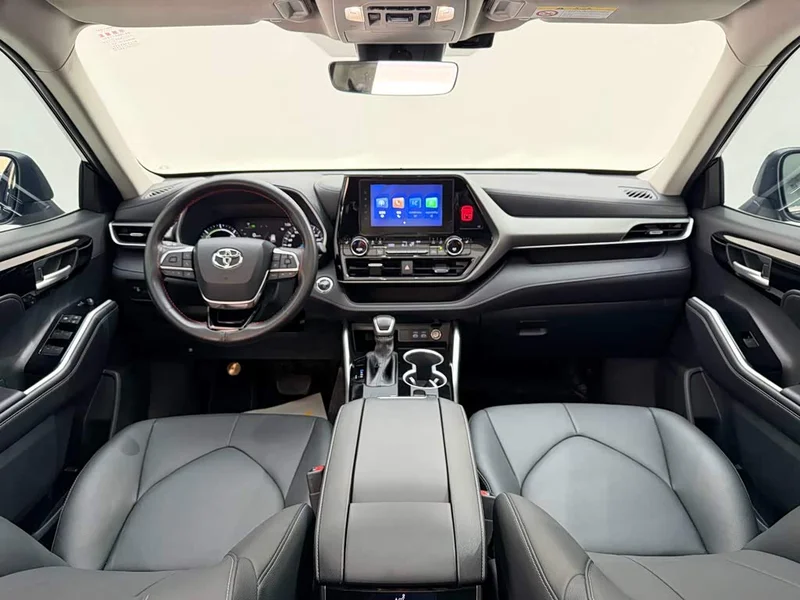 Toyota Highlander — фото 13