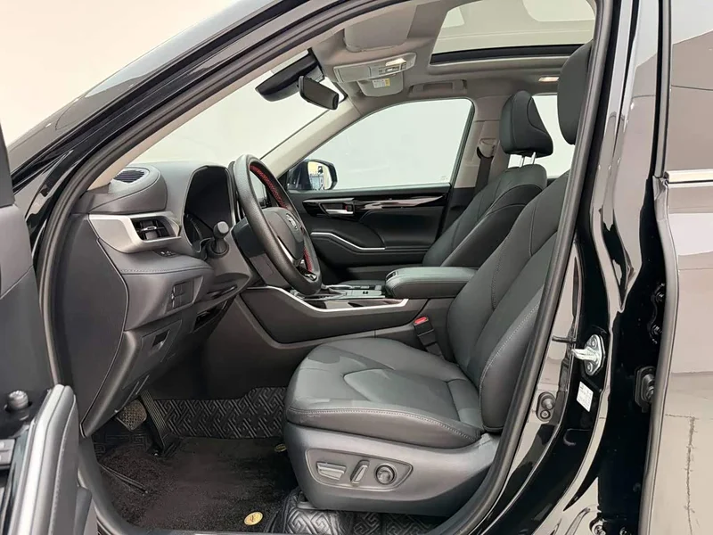 Toyota Highlander — фото 17