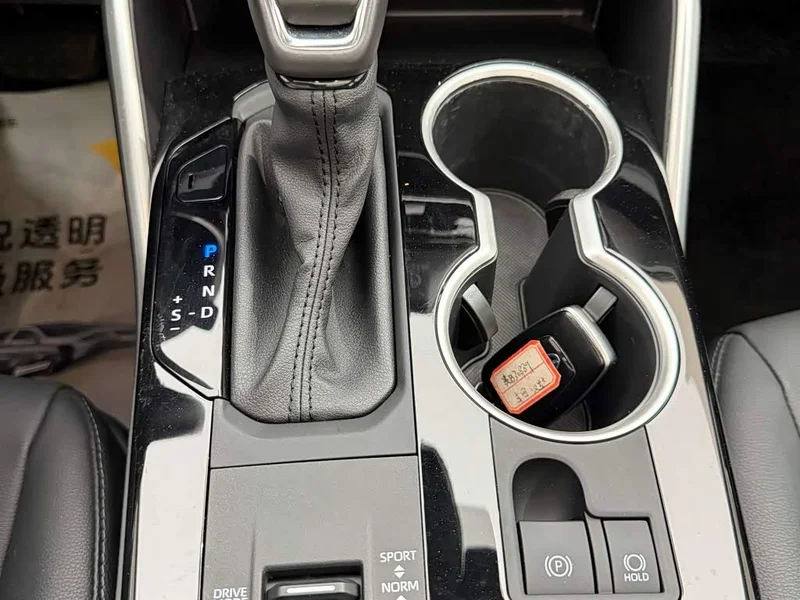 Toyota Highlander — фото 20