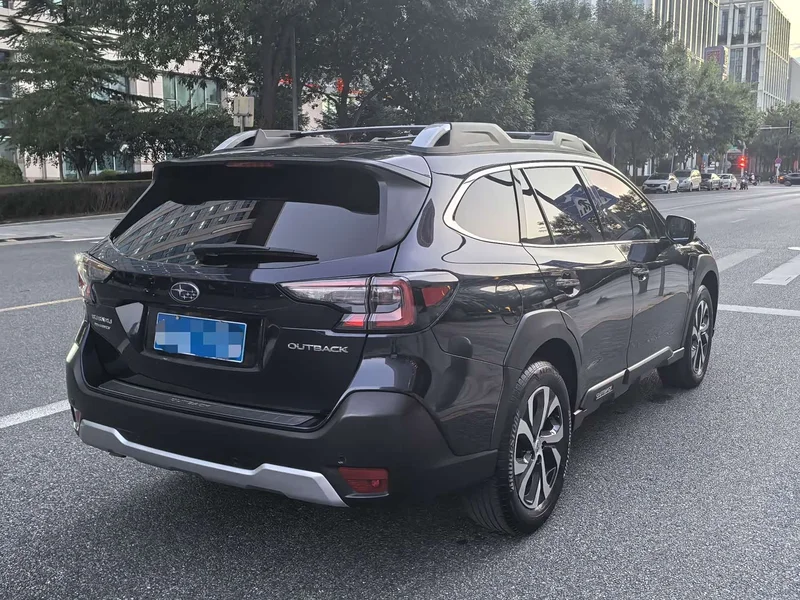 Subaru Outback — фото 5