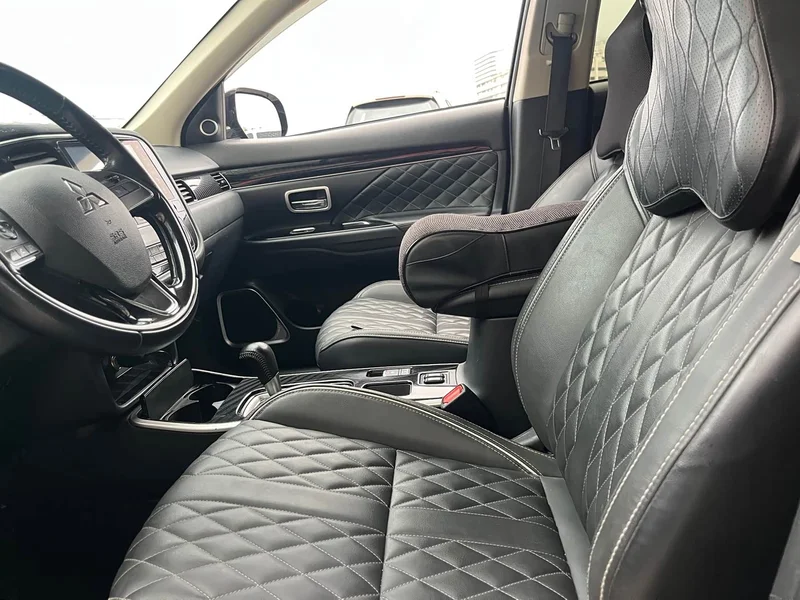 Mitsubishi Outlander — фото 17