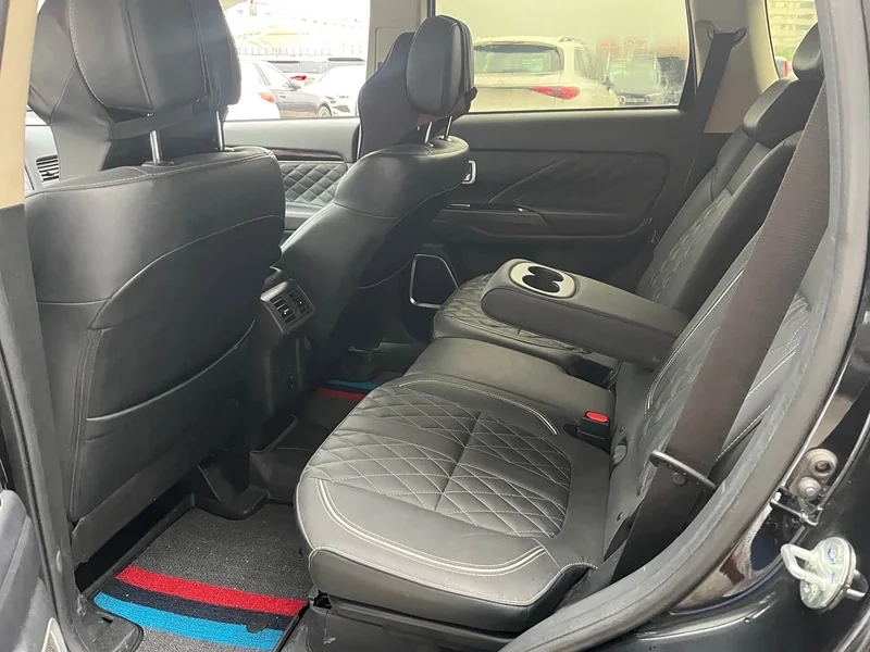 Mitsubishi Outlander — фото 10