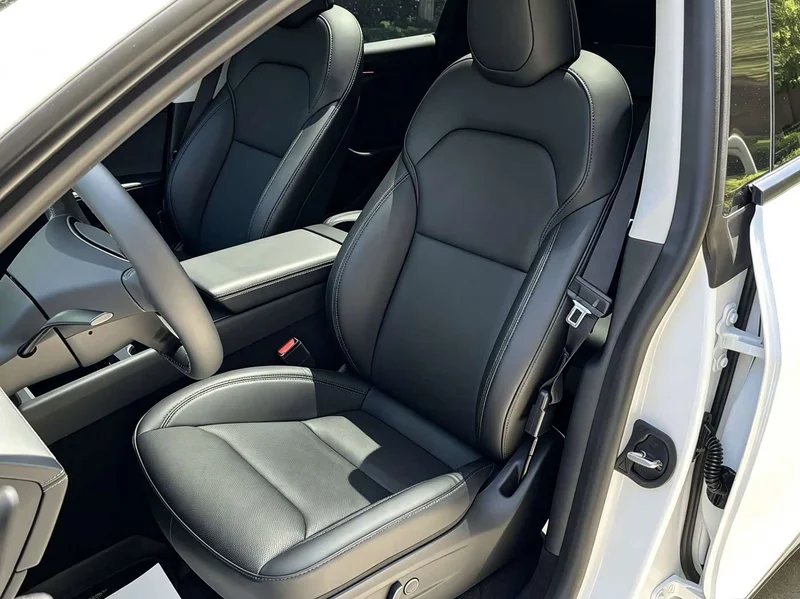 Tesla Model Y — фото 14