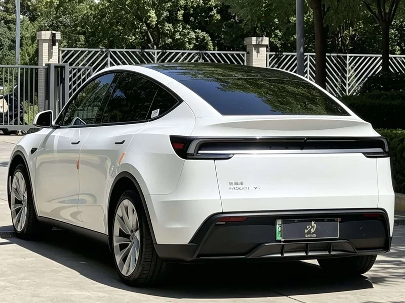 Tesla Model Y — фото 4