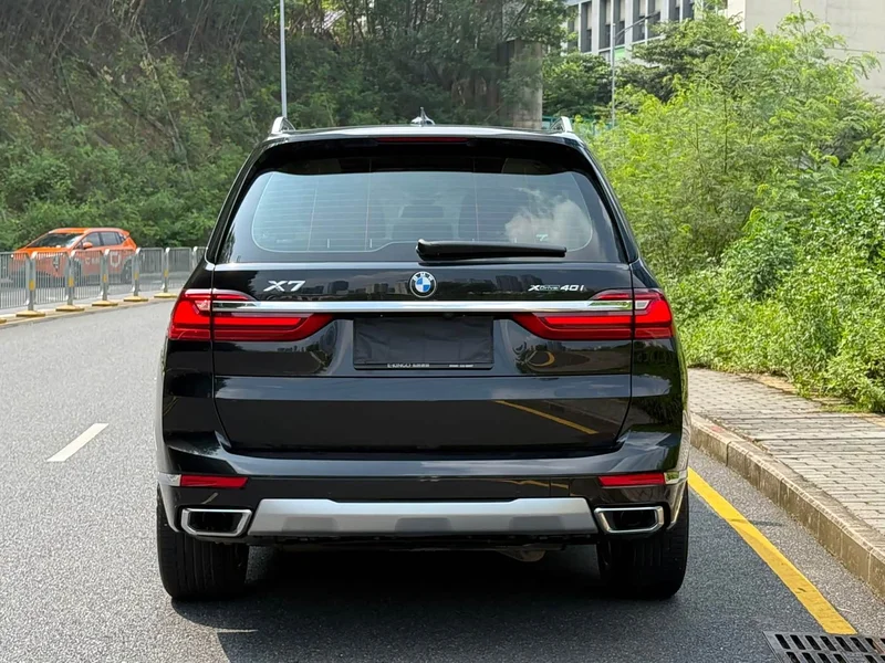 BMW X7 — фото 22