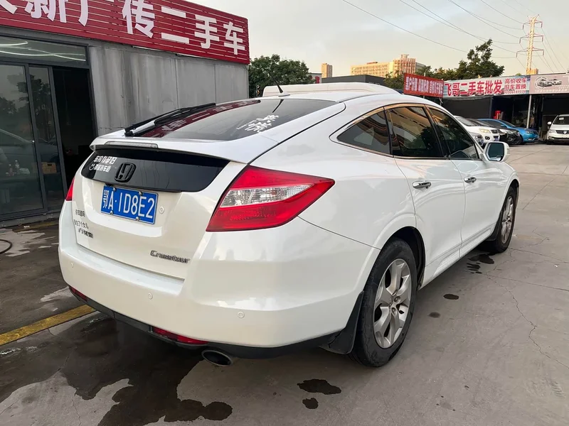 Honda Crosstour — фото 10