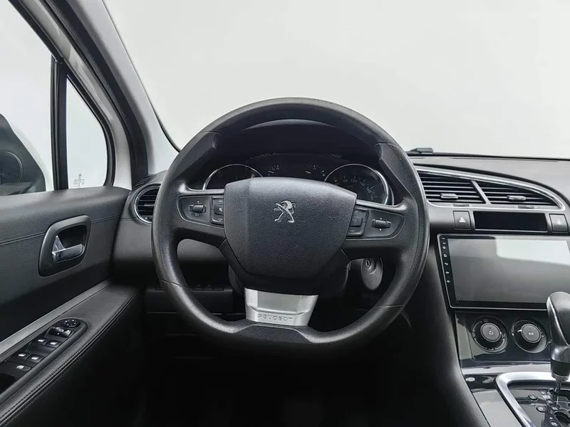 Peugeot 3008 — фото 11