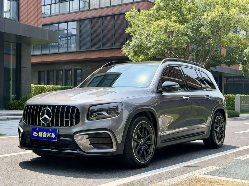 Mercedes-Benz GLB AMG — фото 1