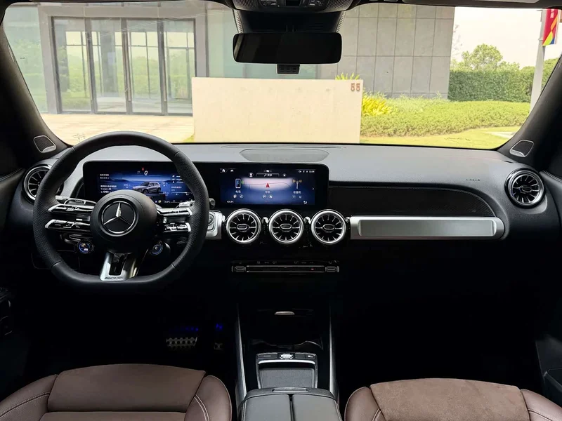 Mercedes-Benz GLB AMG — фото 8