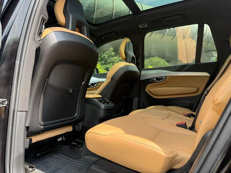 Volvo XC90 — фото 19