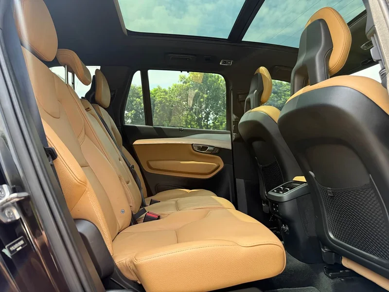 Volvo XC90 — фото 21