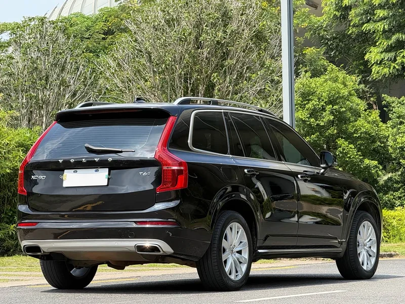 Volvo XC90 — фото 5