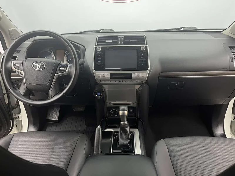 Toyota Prado — фото 11