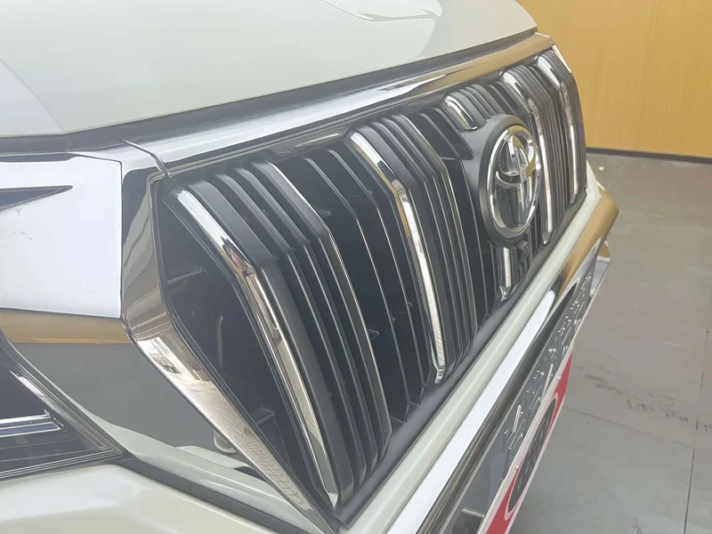 Toyota Prado — фото 16