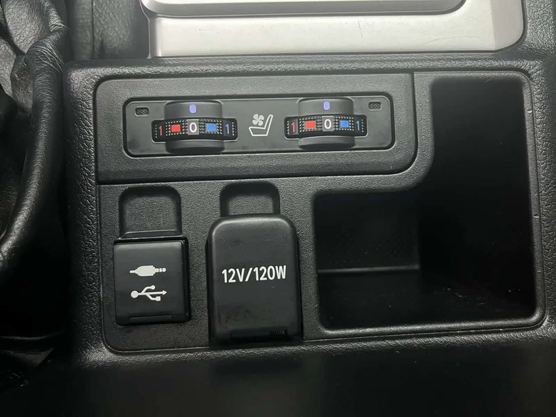 Toyota Prado — фото 9