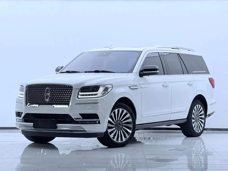Lincoln Navigator — фото 1
