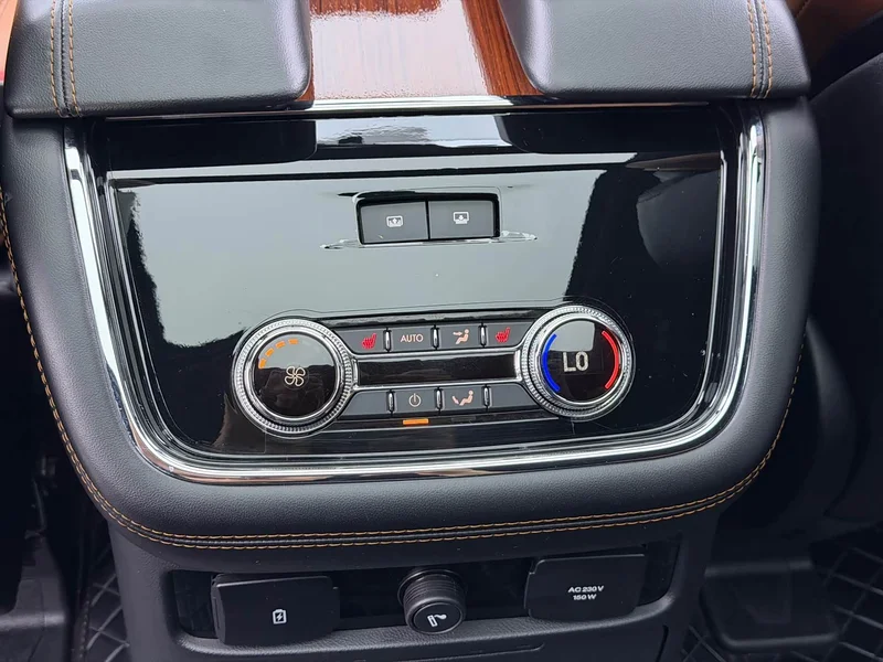 Lincoln Navigator — фото 17