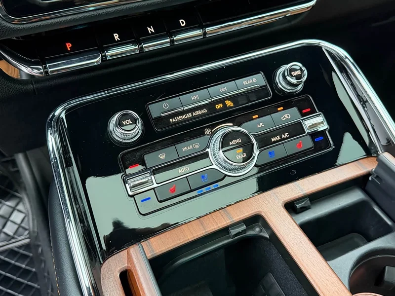 Lincoln Navigator — фото 10