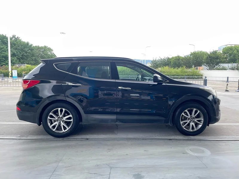 Hyundai Santa Fe — фото 4