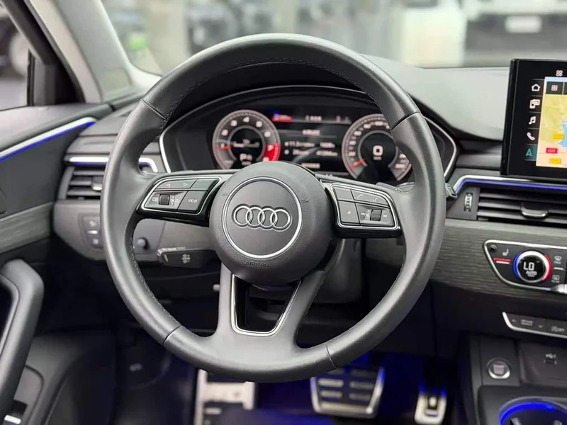 Audi A4 — фото 11