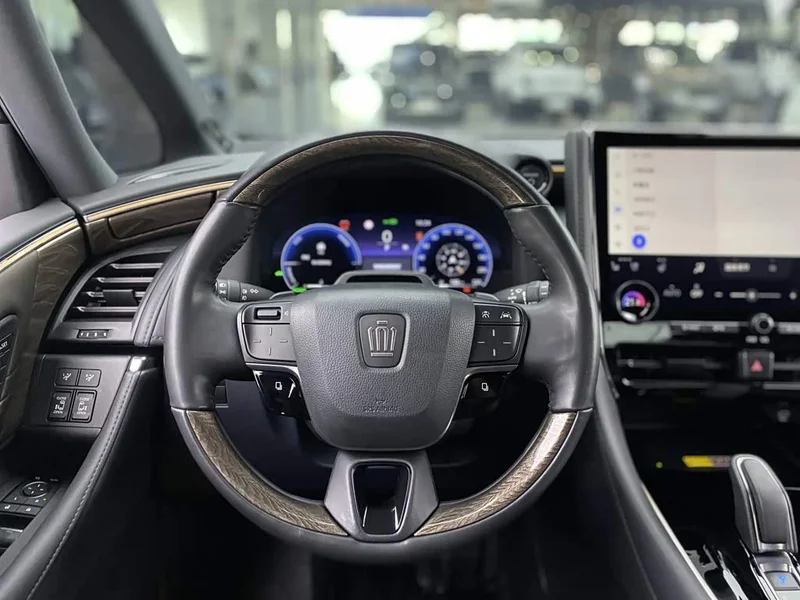 Toyota Vellfire — фото 12
